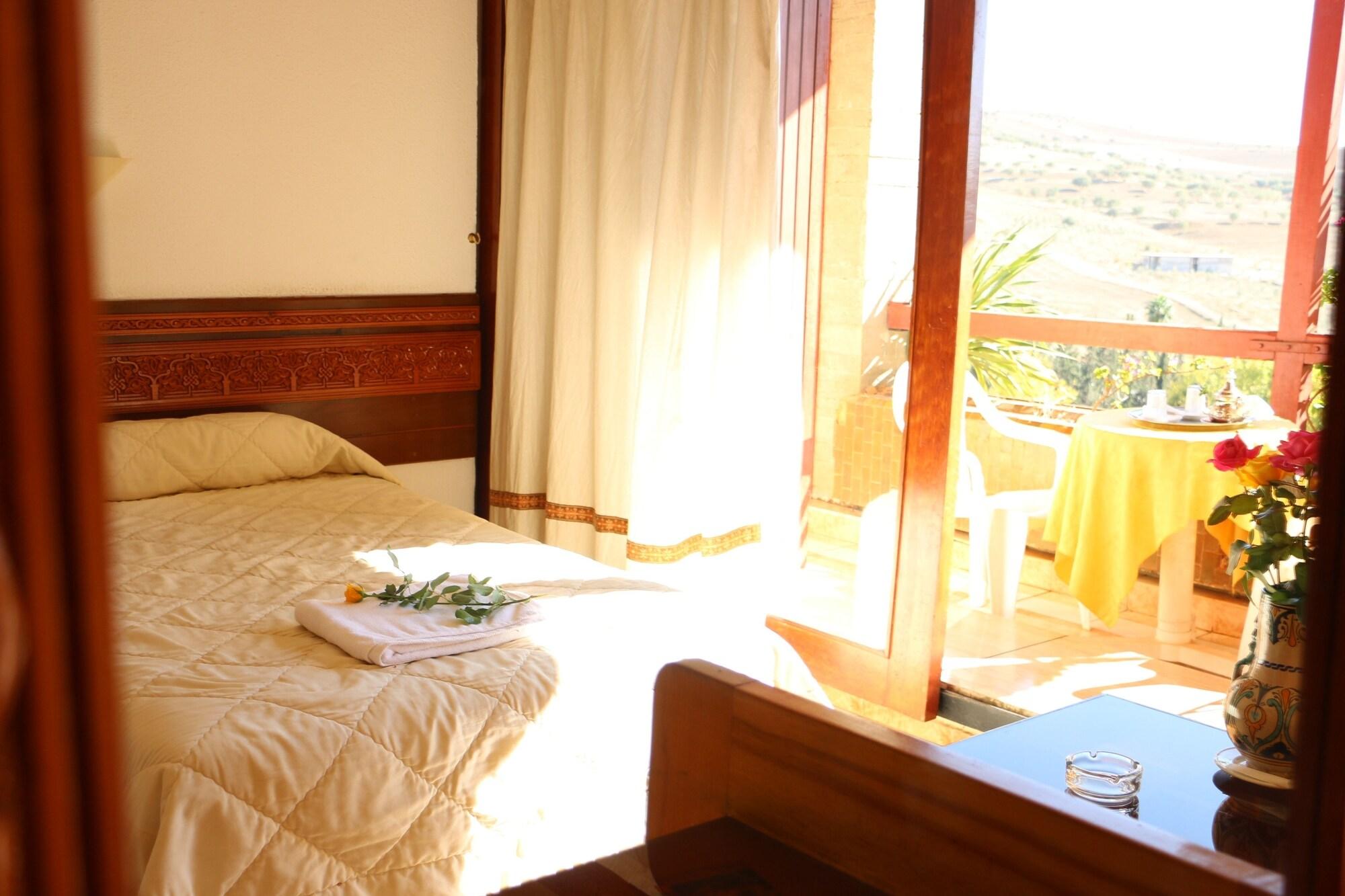 Sidi Harazem Hotel ภายนอก รูปภาพ