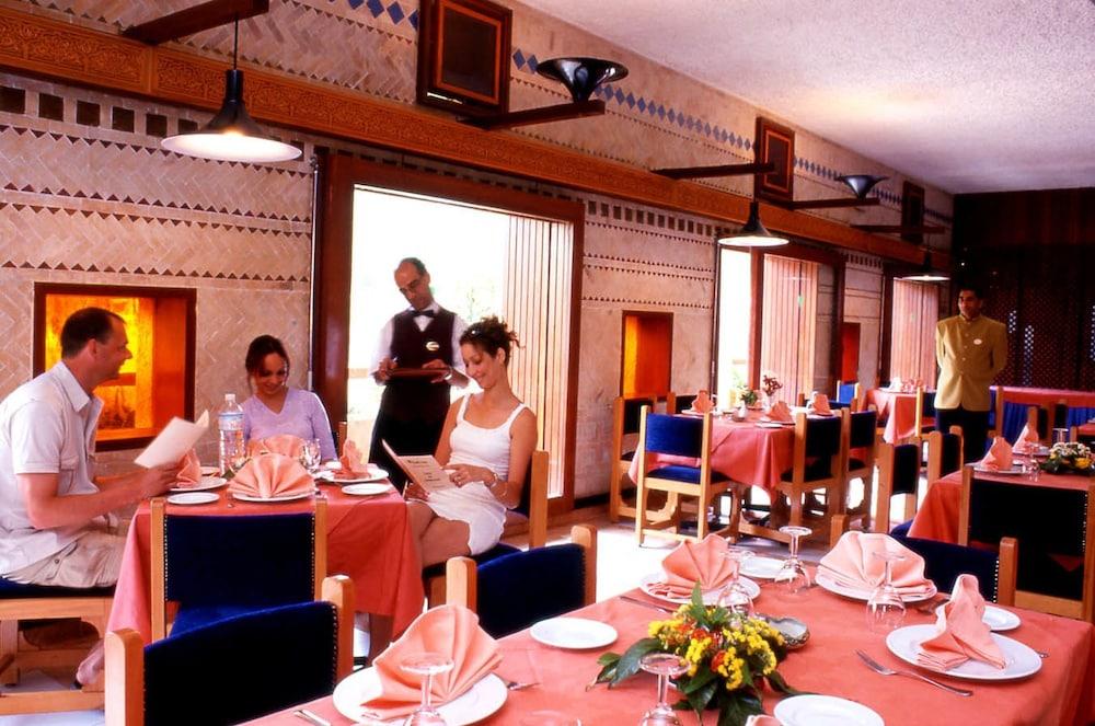 Sidi Harazem Hotel ภายนอก รูปภาพ