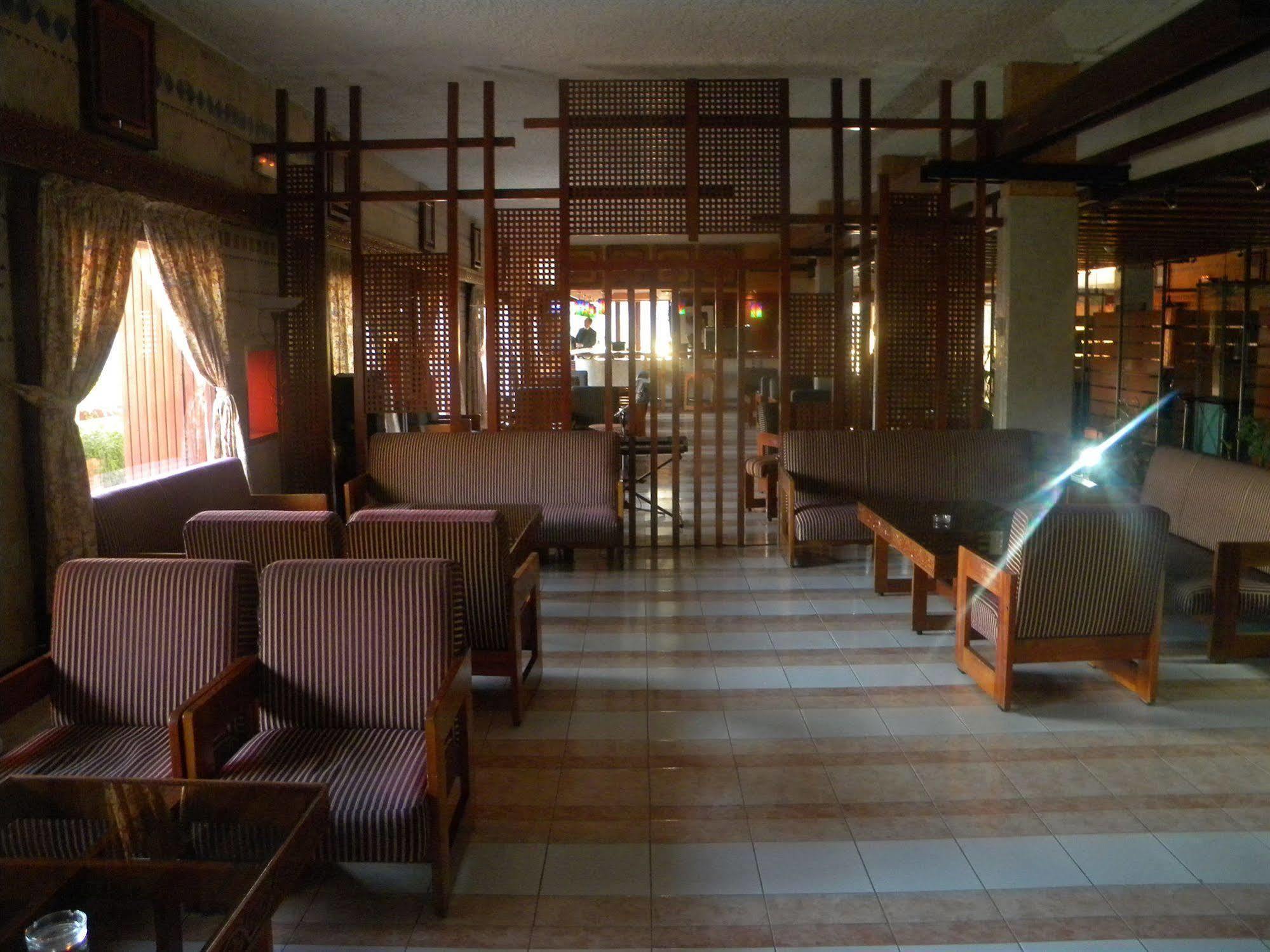 Sidi Harazem Hotel ภายนอก รูปภาพ