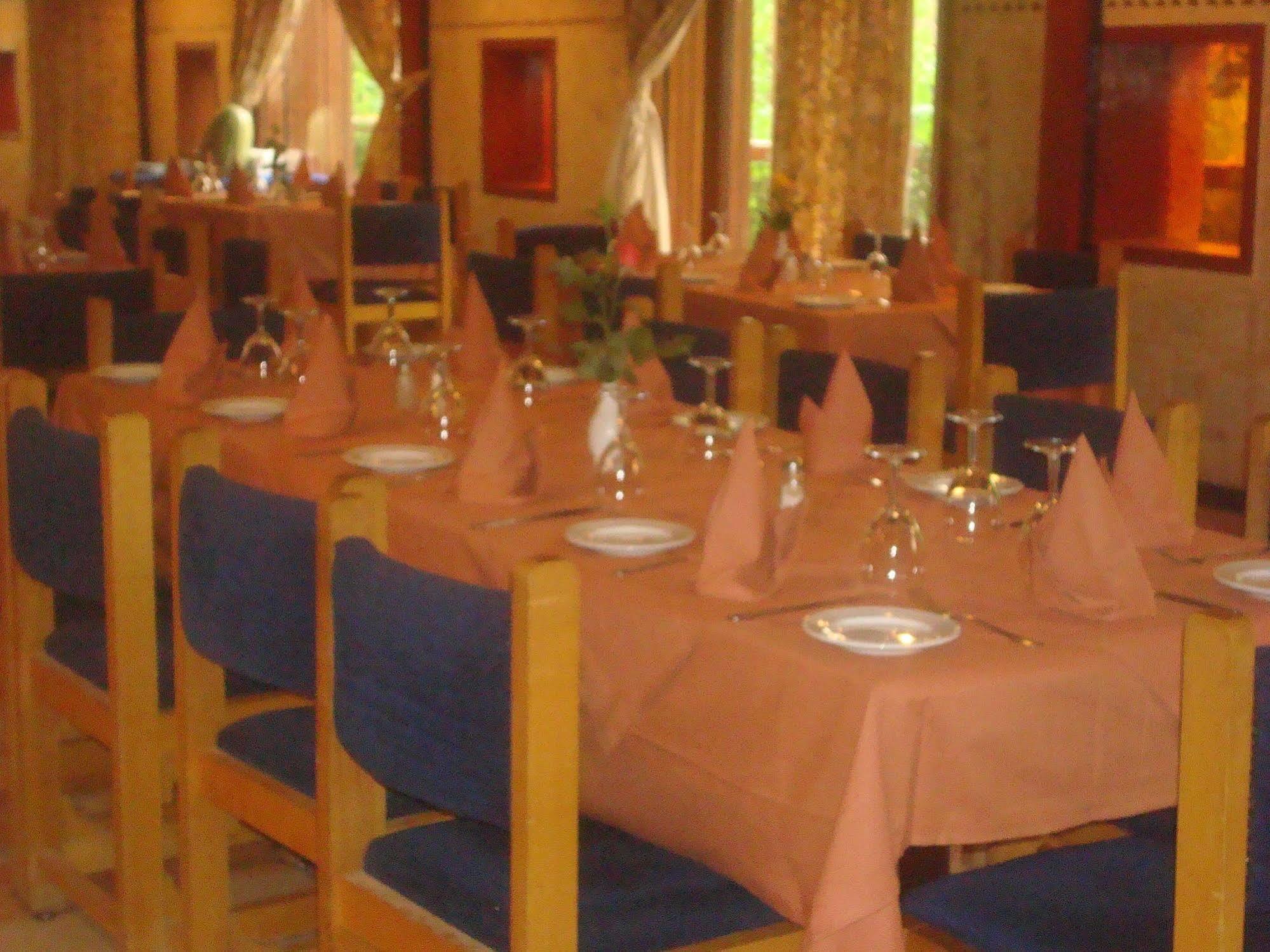 Sidi Harazem Hotel ภายนอก รูปภาพ