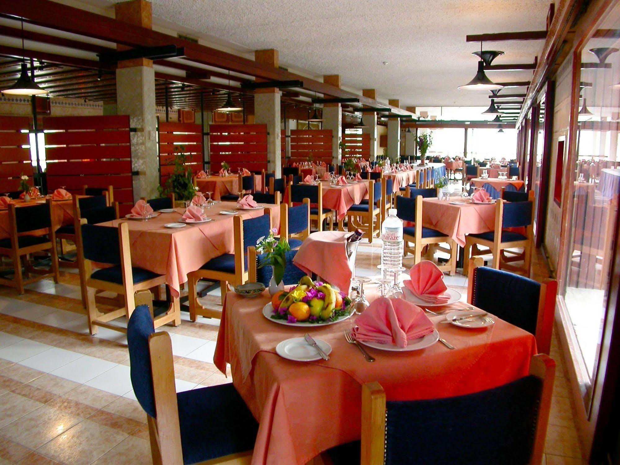 Sidi Harazem Hotel ภายนอก รูปภาพ