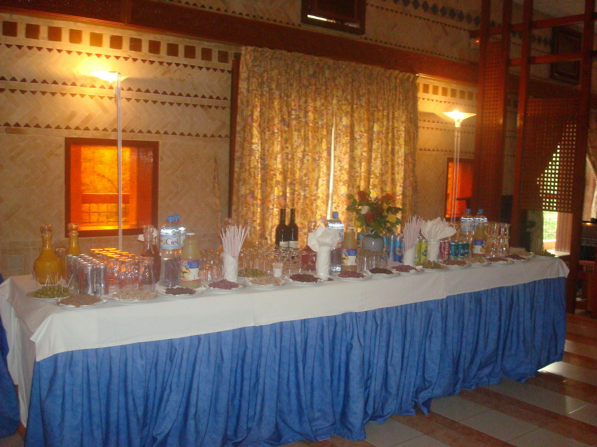 Sidi Harazem Hotel ภายนอก รูปภาพ