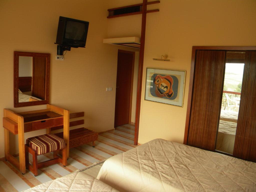Sidi Harazem Hotel ภายนอก รูปภาพ